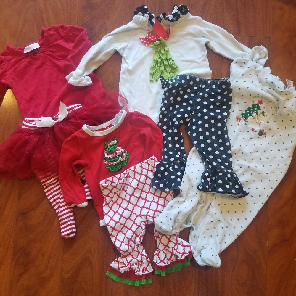 Lot of baby girl Christmas boutique outfits 6-9 mo